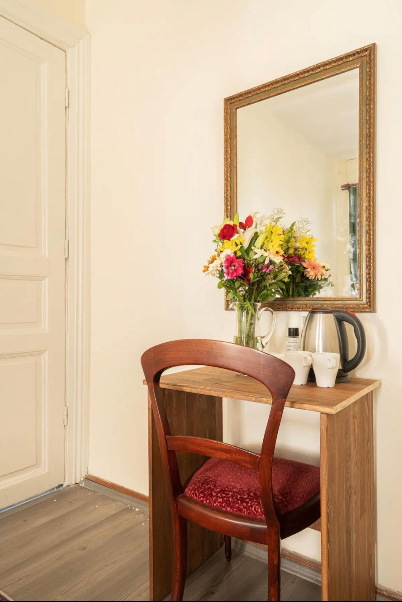Nevalist Hotel Istanbul Room photo